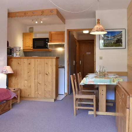Apartman Cosy Avec Balcon, A 150m Des Pistes Et Commerces, Meribel - Fr-1-180-385 Les Allues