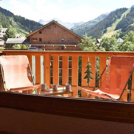 Cosy Avec Balcon, A 150m Des Pistes Et Commerces, Meribel - Fr-1-180-385 Apartman